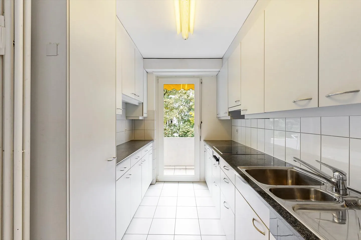 Apartment for rent - Photo 3 of 12