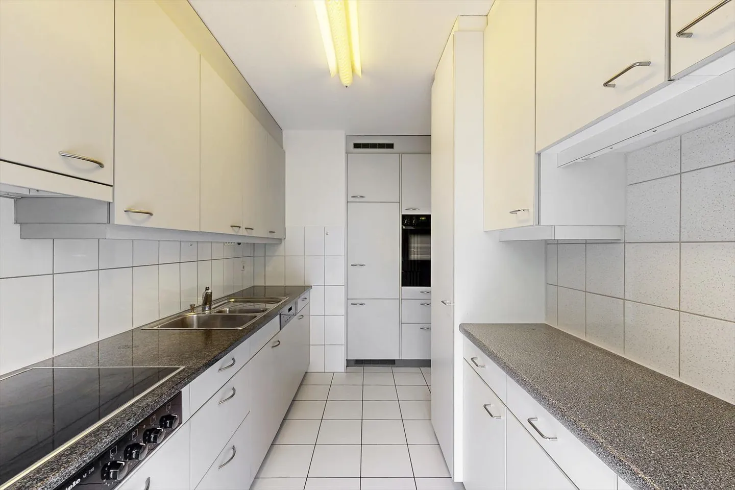 Apartment for rent - Photo 4 of 12