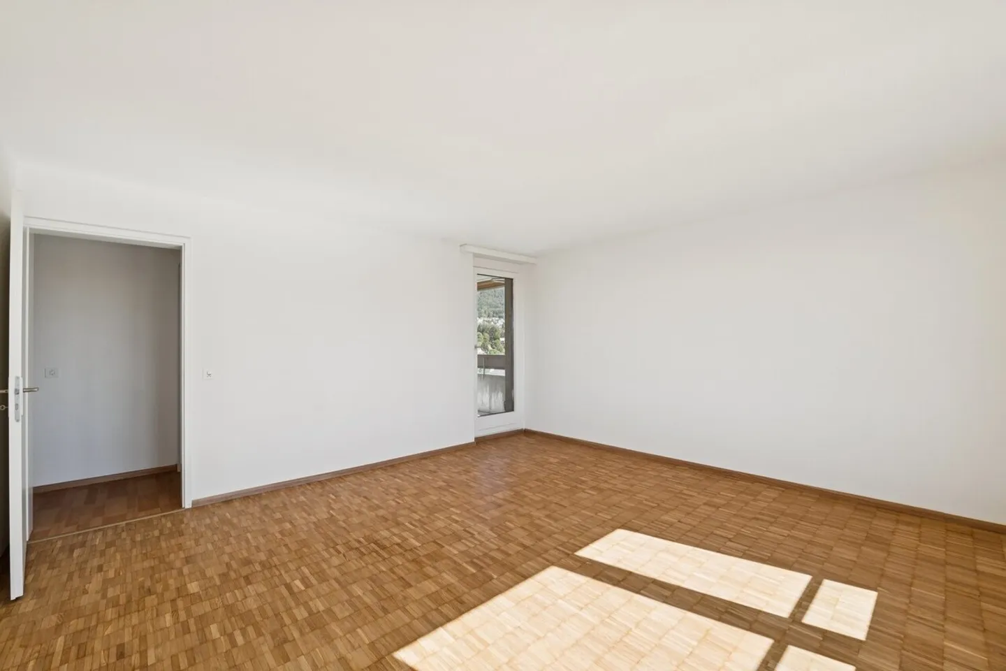 Appartamento ristrutturato con balcone - Foto 3 di 11
