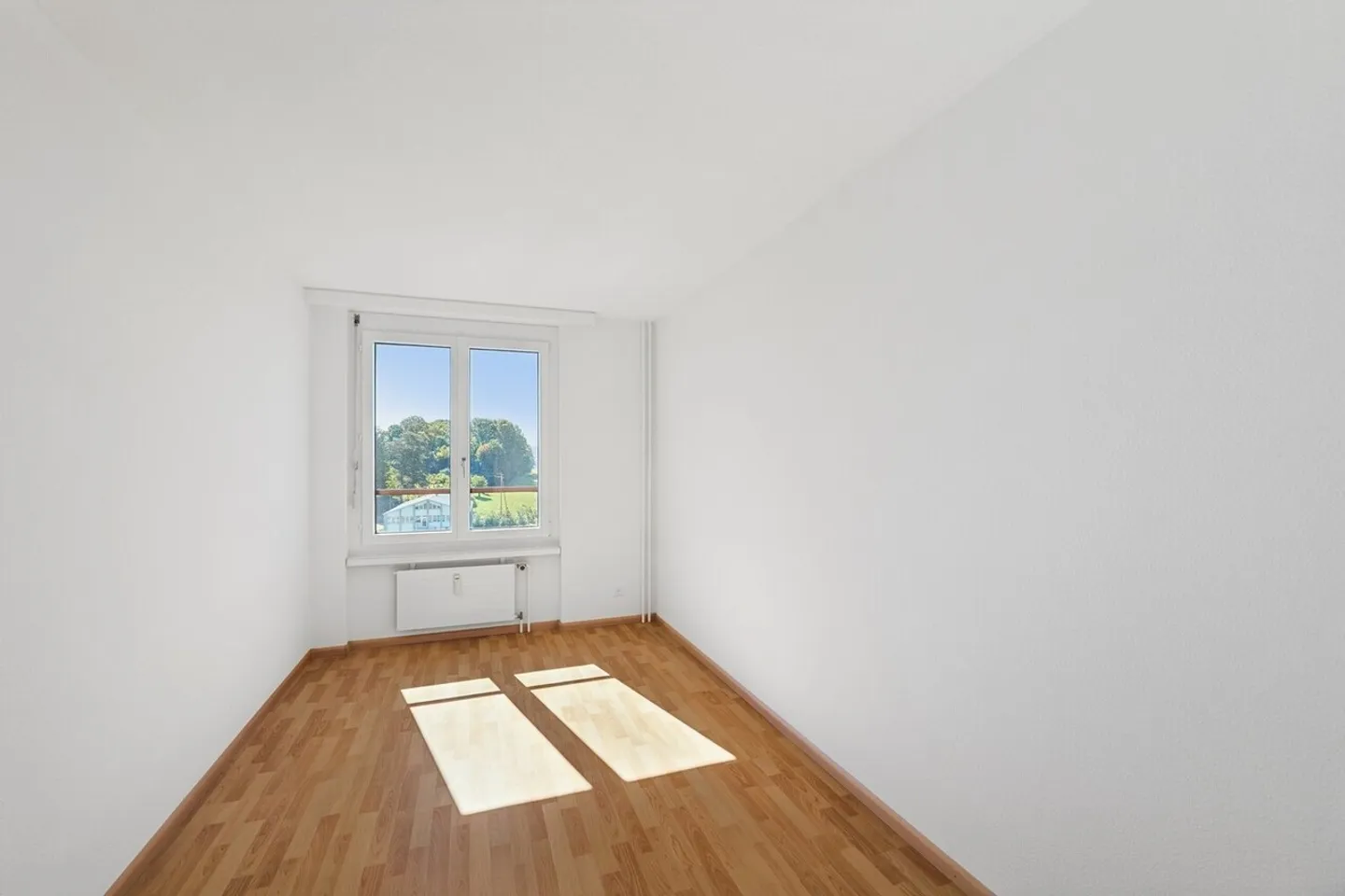 Appartamento ristrutturato con balcone - Foto 4 di 11