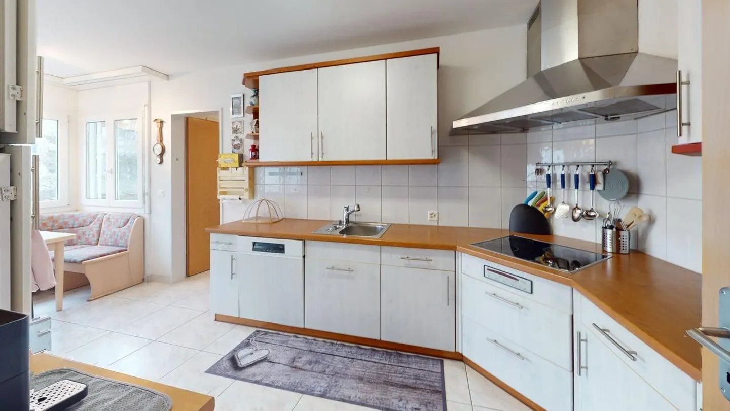 Condominium attrayant et bien entretenu dans un emplacement bien desservi - Photo 4 sur 14