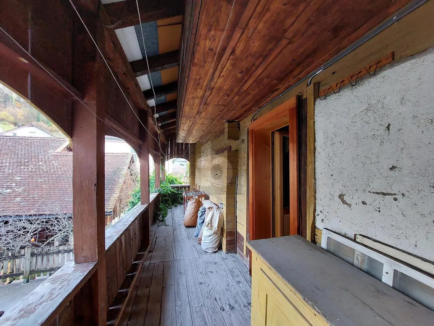 CASA MULTIFAMILIARE CON GIARDINO E POTENZIALE DI NUOVA COSTRUZIONE - Foto 4 di 6