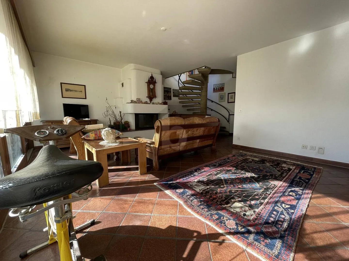 Spaziosa casa unifamiliare con giardino - Foto 4 di 6