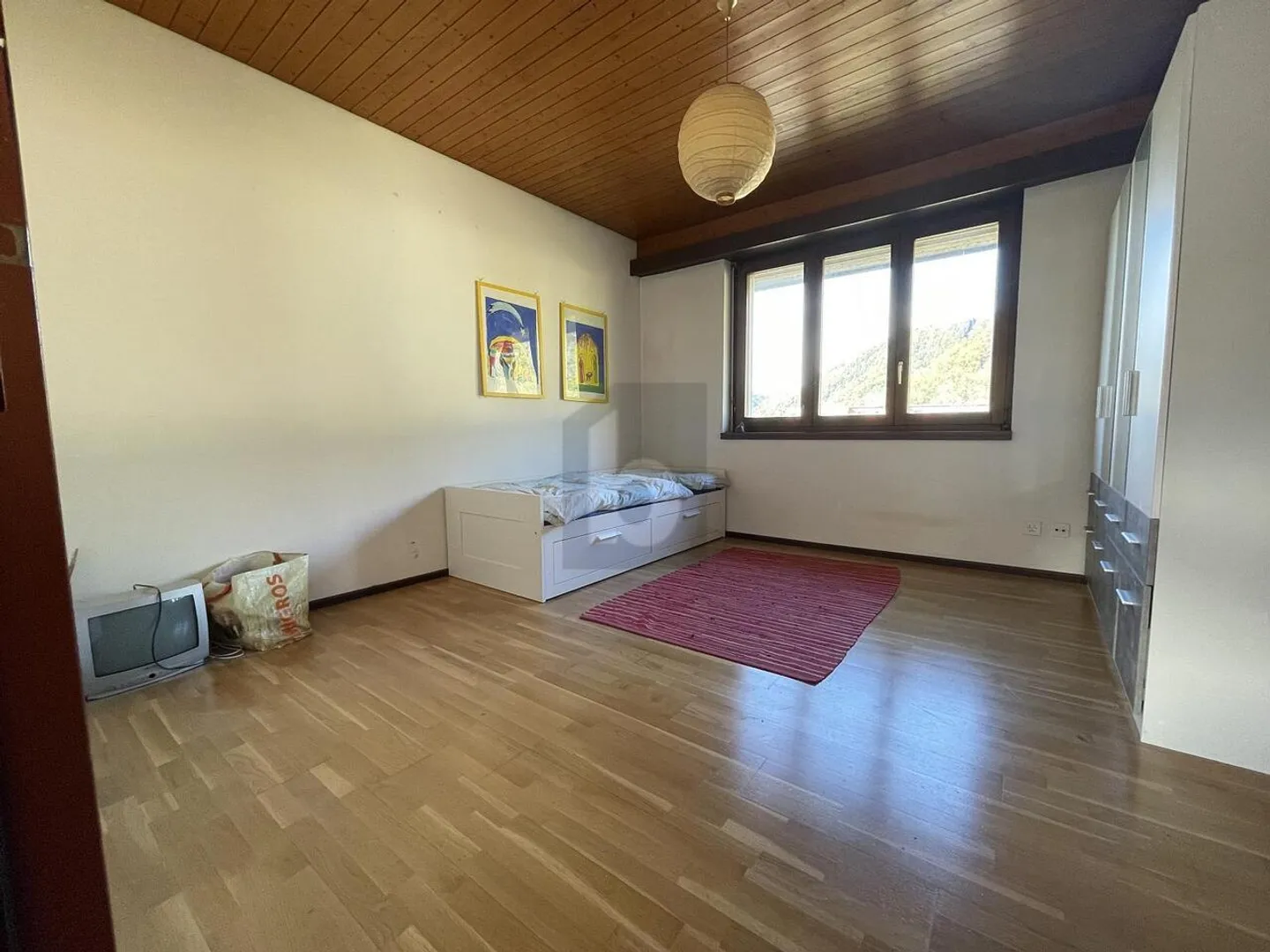 Spaziosa casa unifamiliare con giardino - Foto 5 di 6