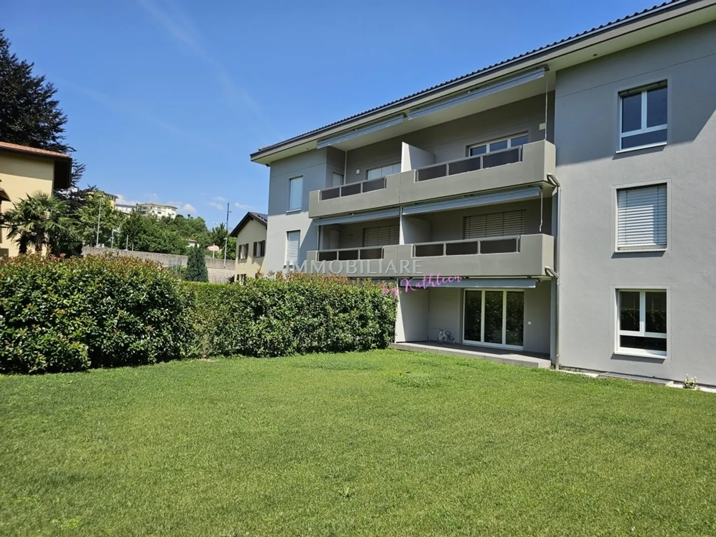 Ensoleillé, calme, central, rénové, facilement accessible par les transports en commun : Appartement avec jardin - Photo 4 sur 13