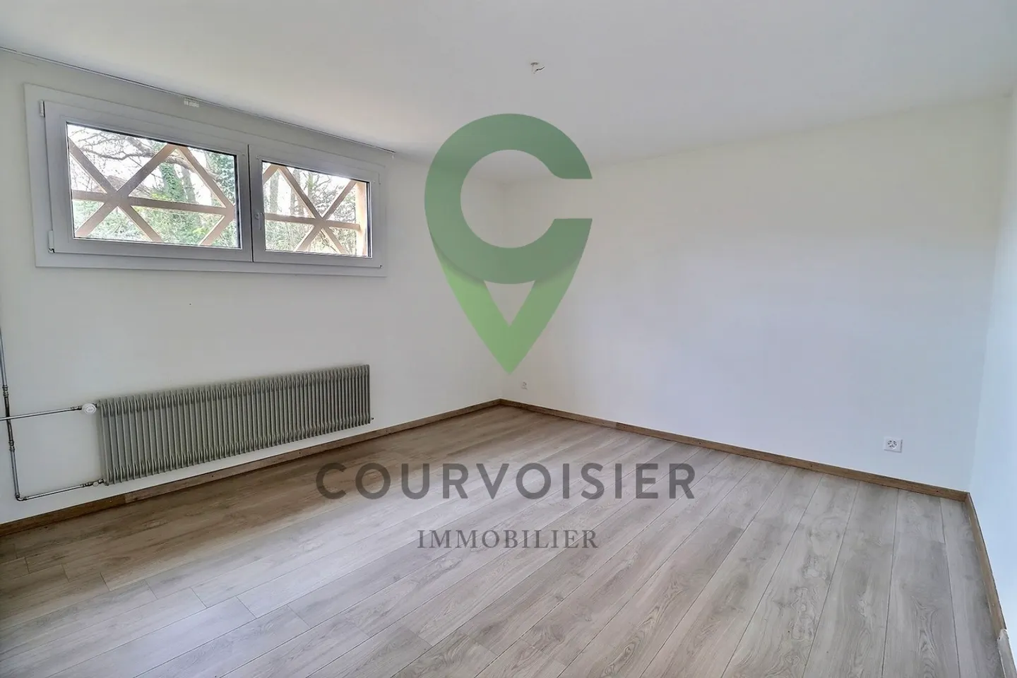 Geräumiges Familienhaus mit Garten - Foto 11 von 12