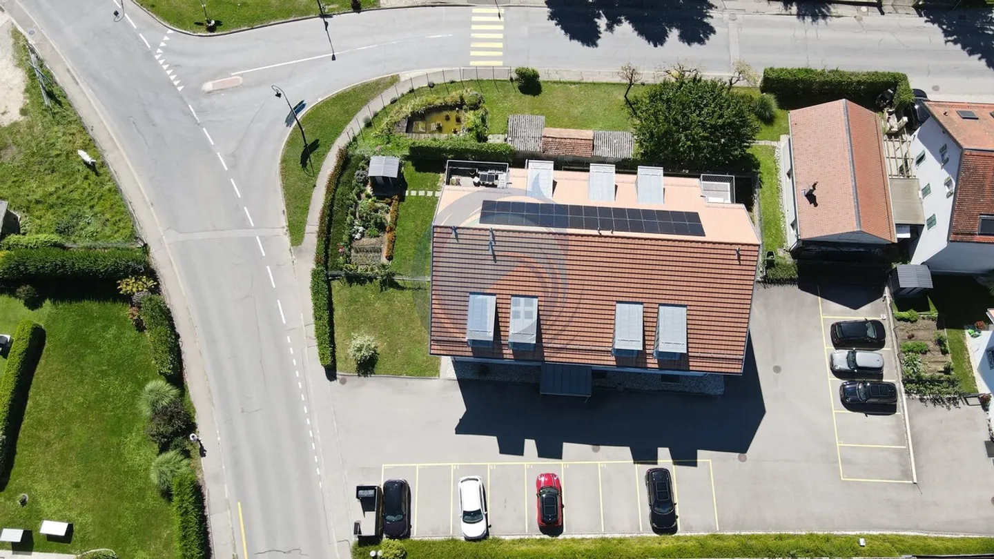 MAGNIFICO APPARTAMENTO DI 4.5 LOCALI CON BALCONE - Foto 3 di 13