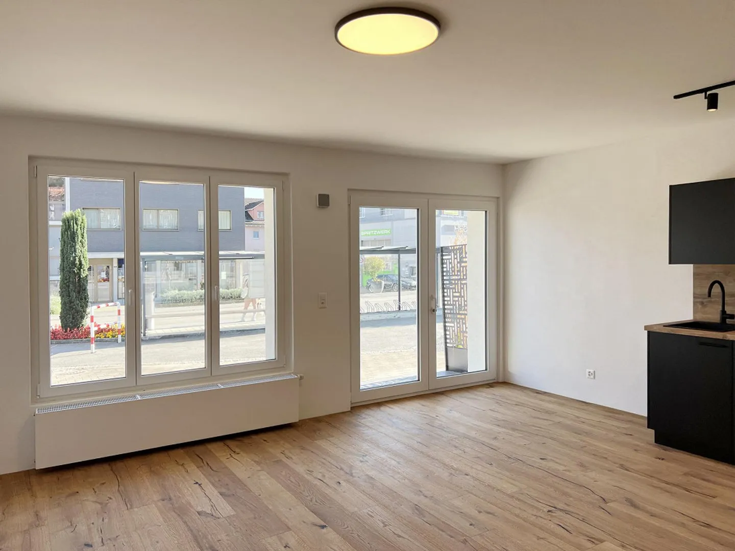 Design apartment with loft character - Photo 7 of 10
