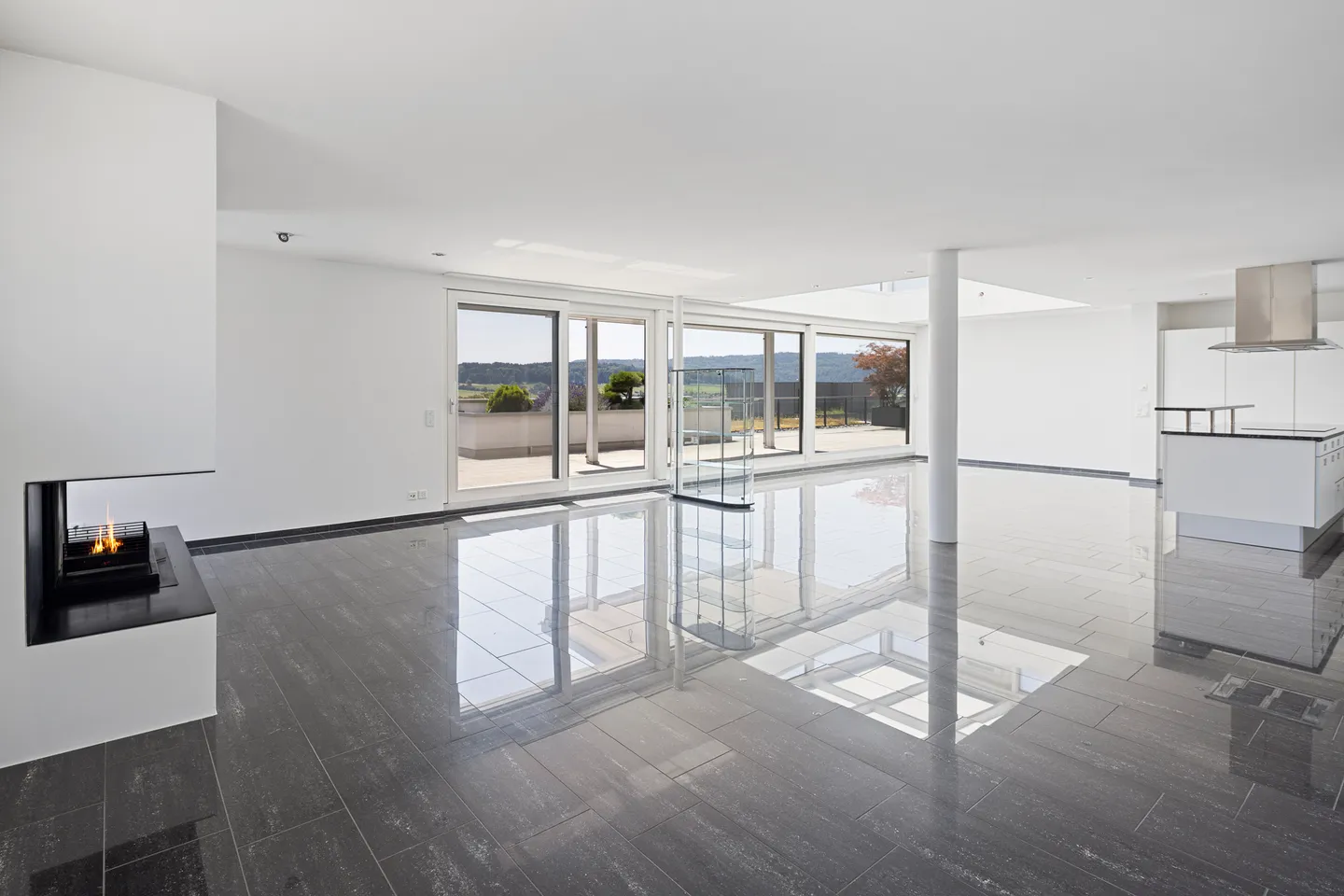 Miracolo di spazio elegante con terrazza e panorama alpino - Foto 5 di 15