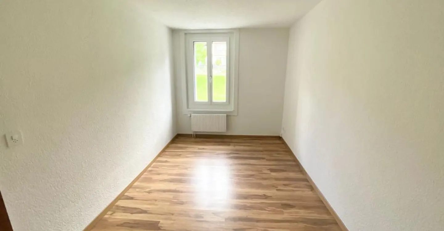 Bellissimo appartamento luminoso di 3 stanze con balcone e vista libera - Foto 5 di 7