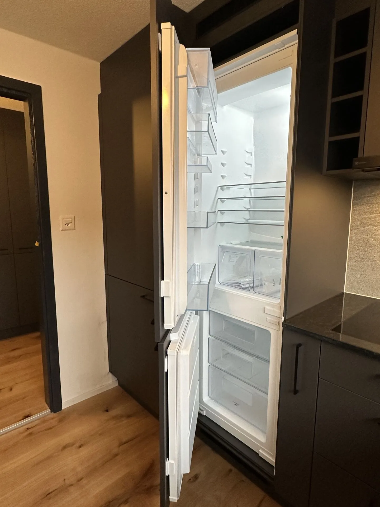 Apartment for rent - Photo 7 of 28