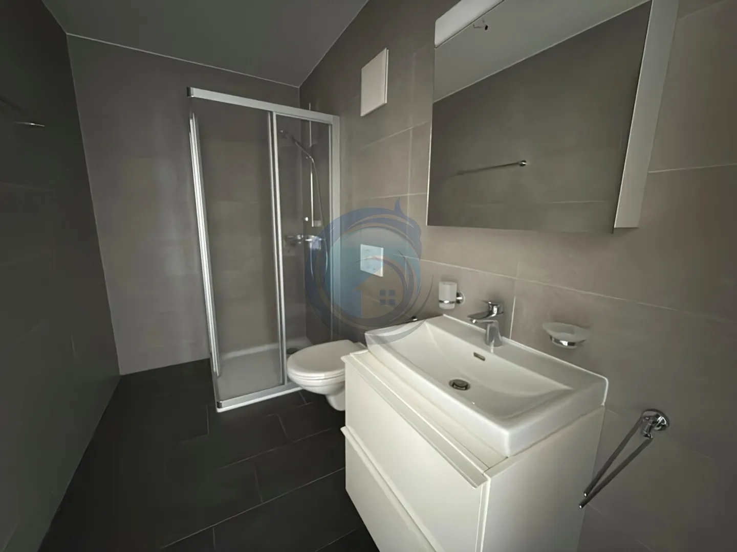 MAGNIFICO APPARTAMENTO DI 4.5 LOCALI CON BALCONE - Foto 11 di 13