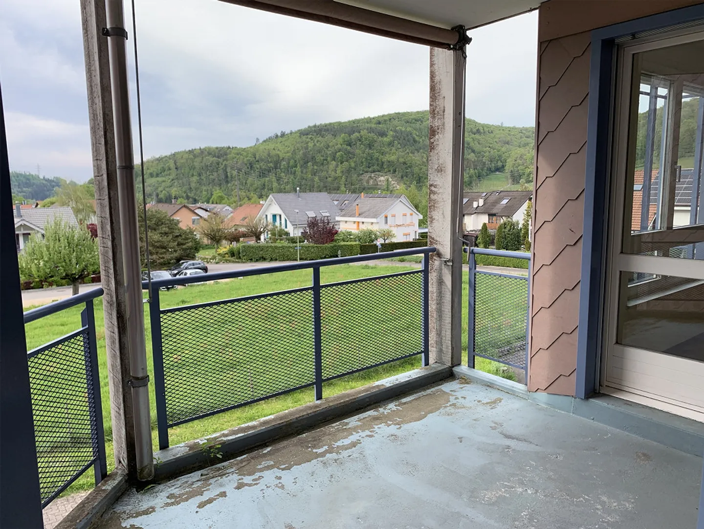 Appartement 3,5 pièces dans un emplacement calme à Bubendorf - Photo 1 sur 8