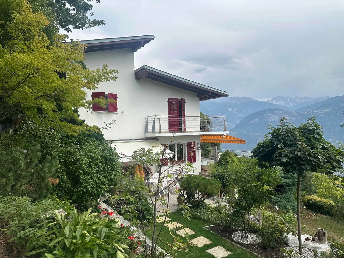 Villa Spacieuse avec Vue Alpestre - Photo 1 sur 15