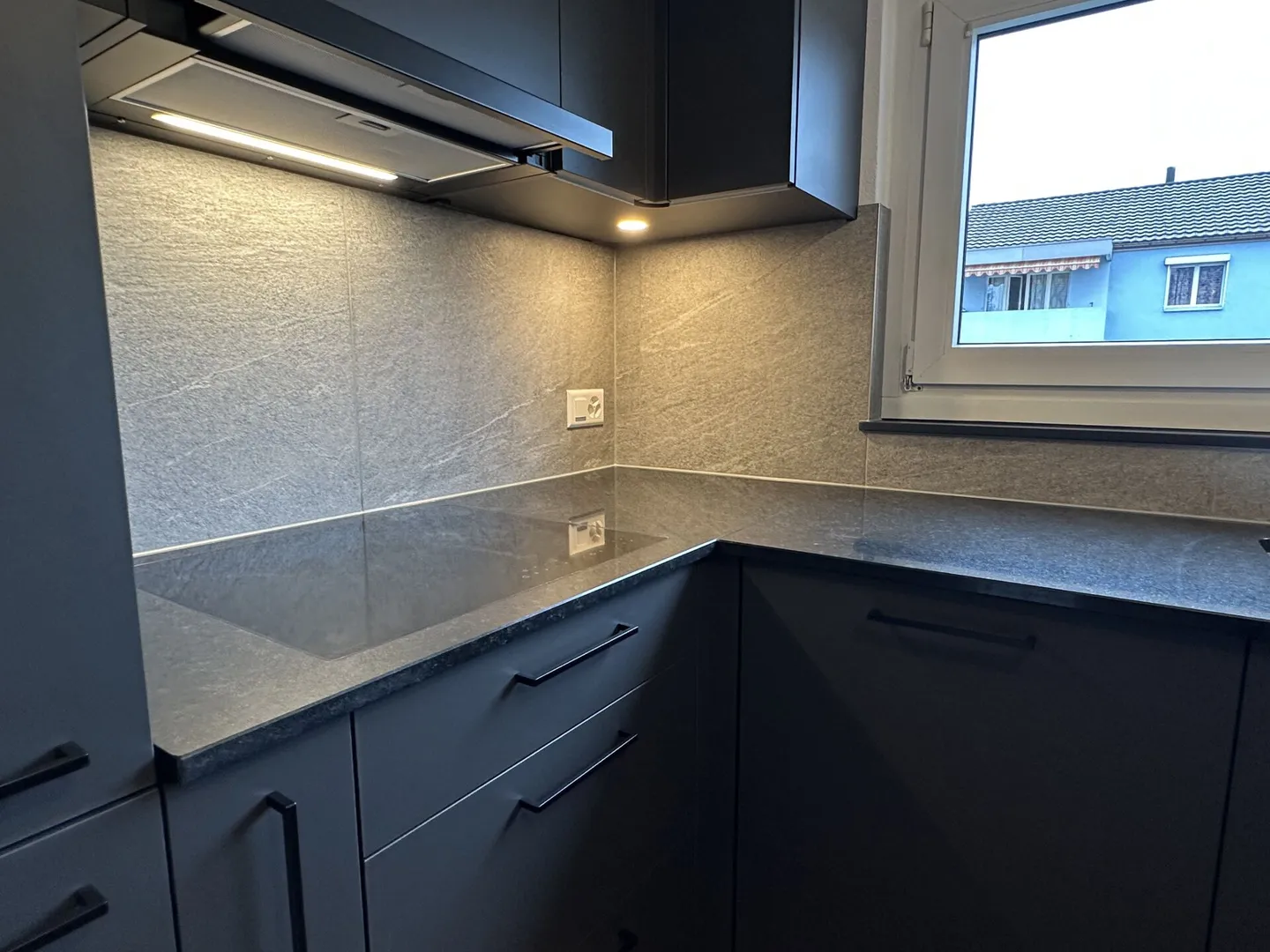 Apartment for rent - Photo 8 of 28