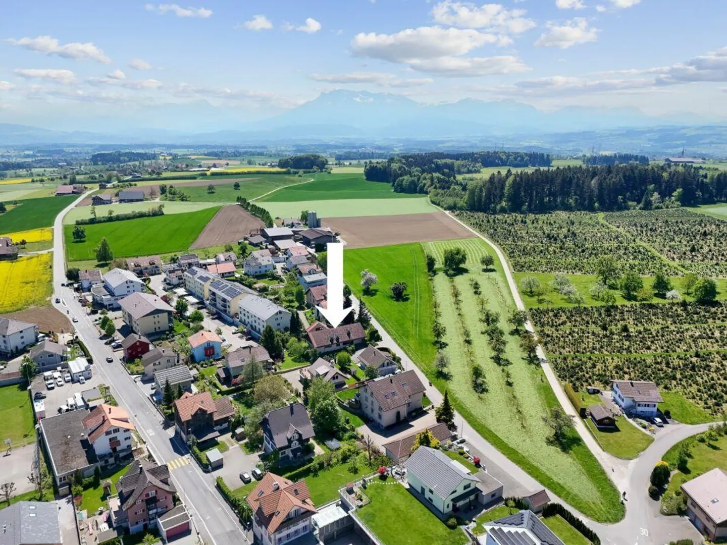 Maison individuelle spacieuse dans un emplacement rural, calme et ensoleillé - Photo 1 sur 13