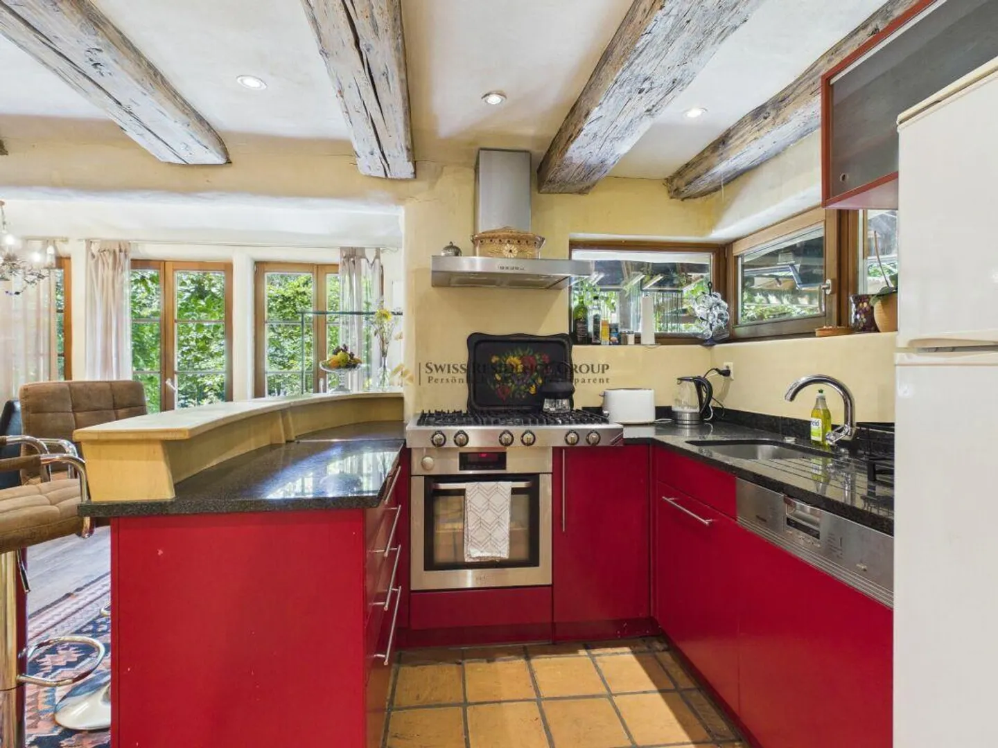 Living in a Clay House on Uetliberg - Photo 3 of 12