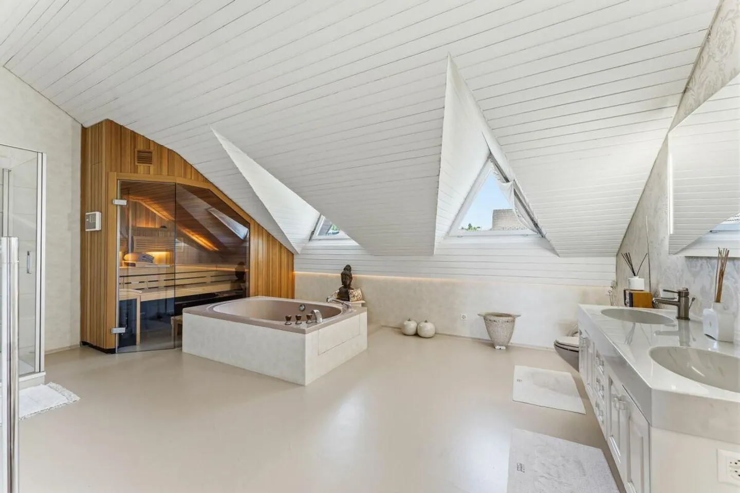 Maison individuelle spacieuse dans un emplacement rural, calme et ensoleillé - Photo 11 sur 13