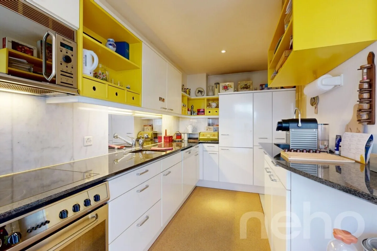 Maison de milieu spacieuse avec galerie et matériaux élégants - Photo 8 sur 12