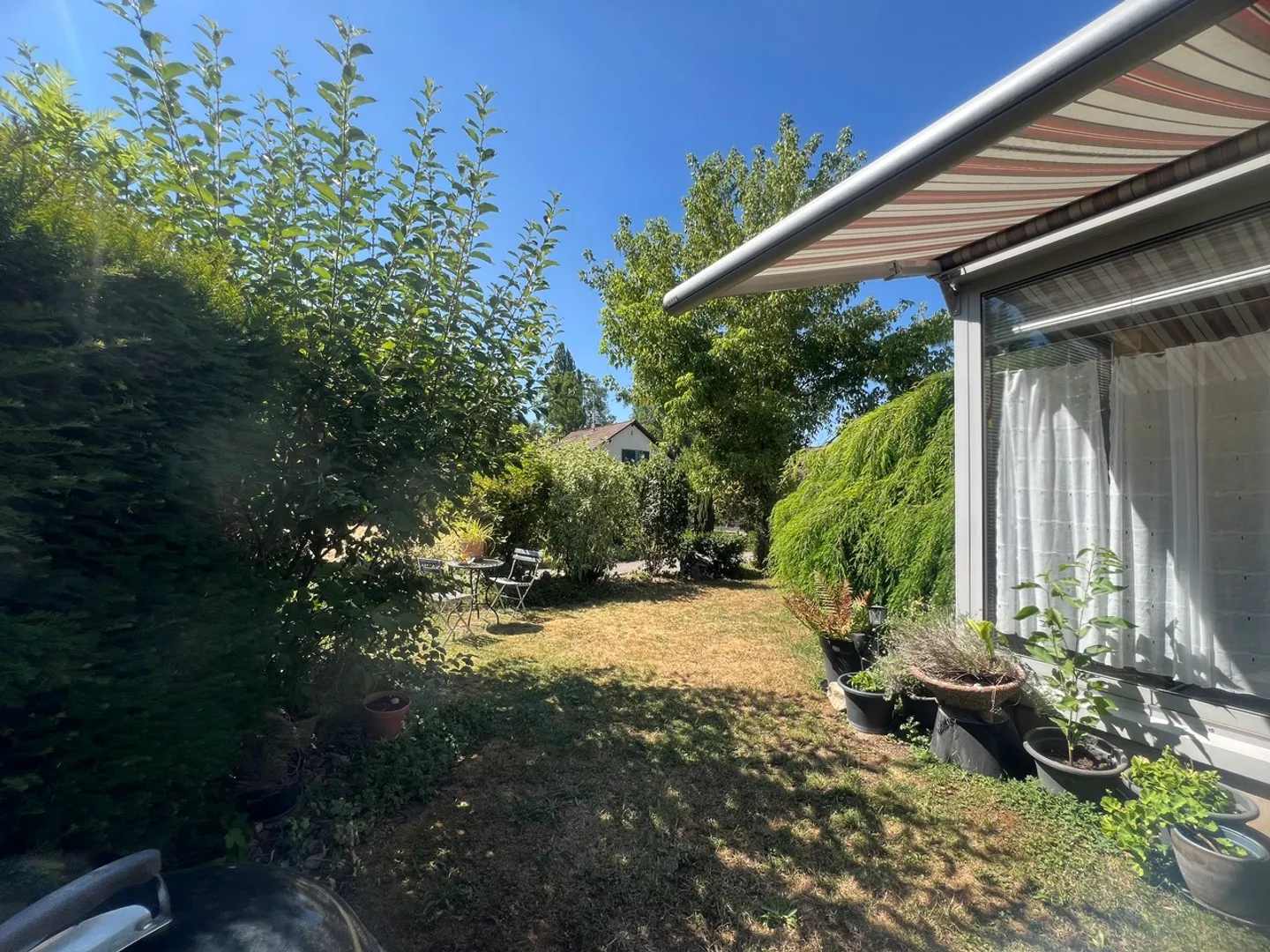 Single-family house with beautiful garden area - Photo 1 of 12