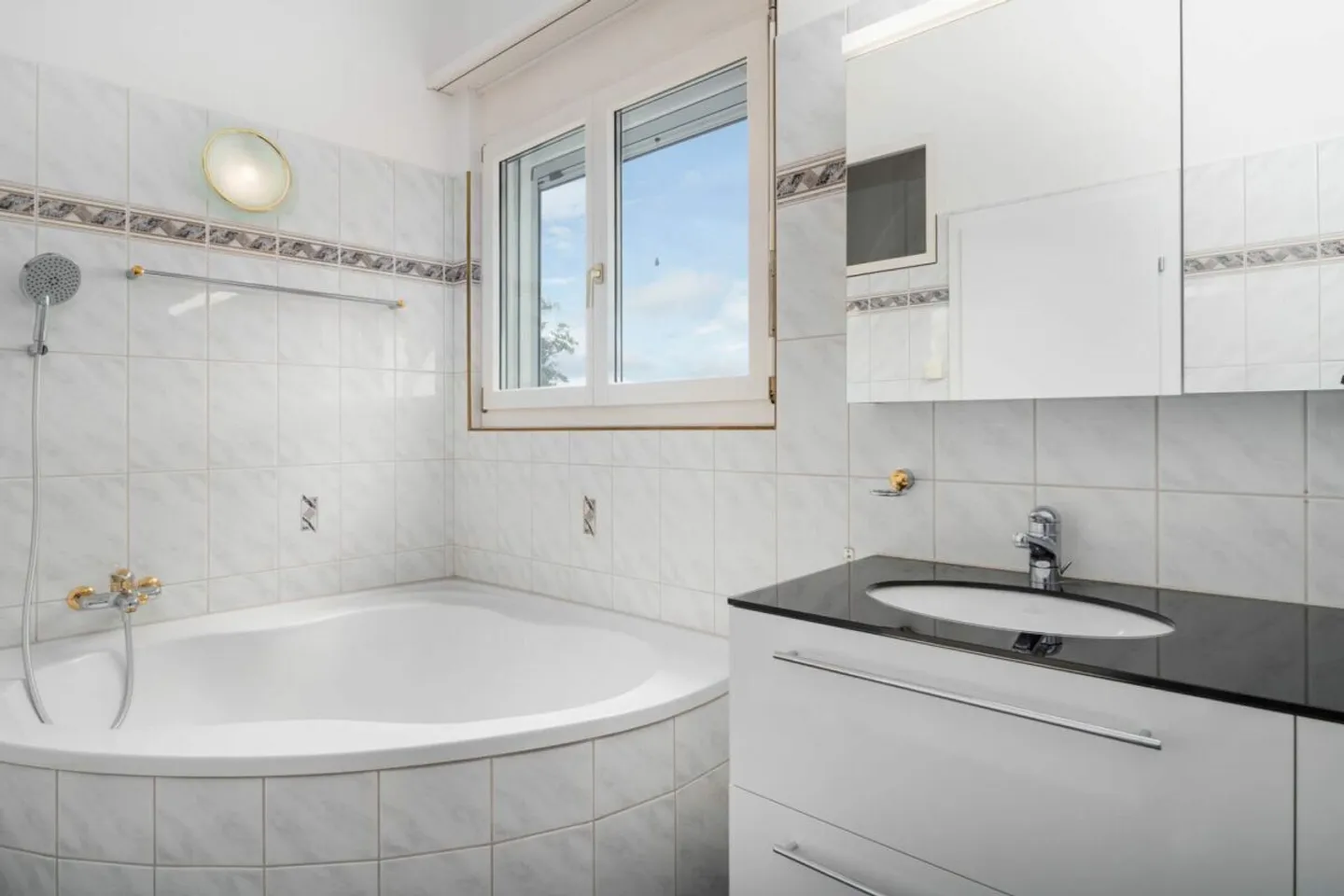 Attikawohnung mit Weitblick - Komfort, Ruhe und Privatsphäre - Photo 11 of 16