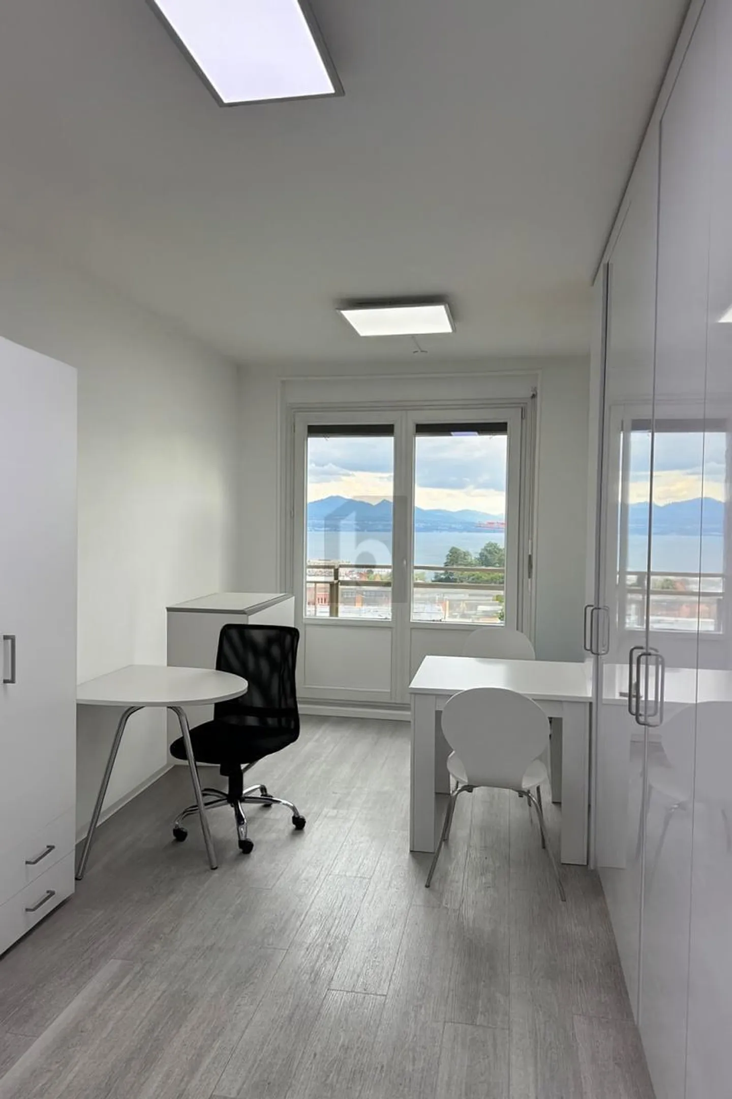 Fully equipped and dynamic - Photo 5 of 6