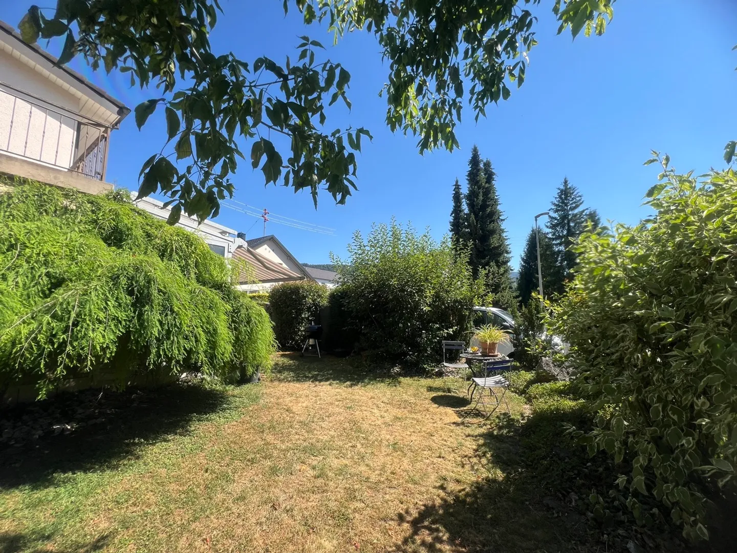 Single-family house with beautiful garden area - Photo 9 of 12