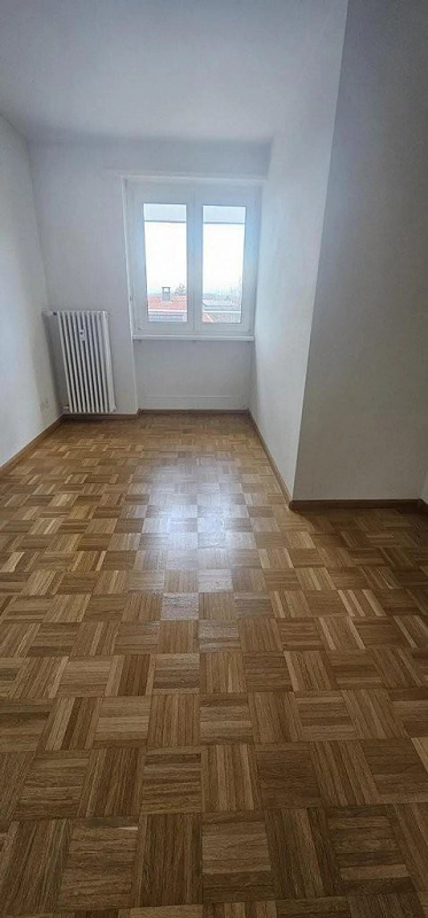 Living in a central location - Photo 8 of 10