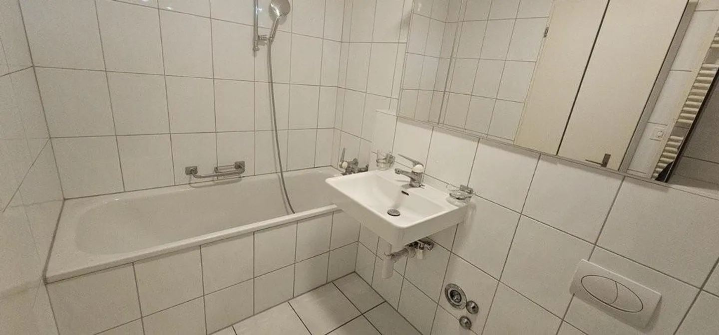 Living in a central location - Photo 9 of 10