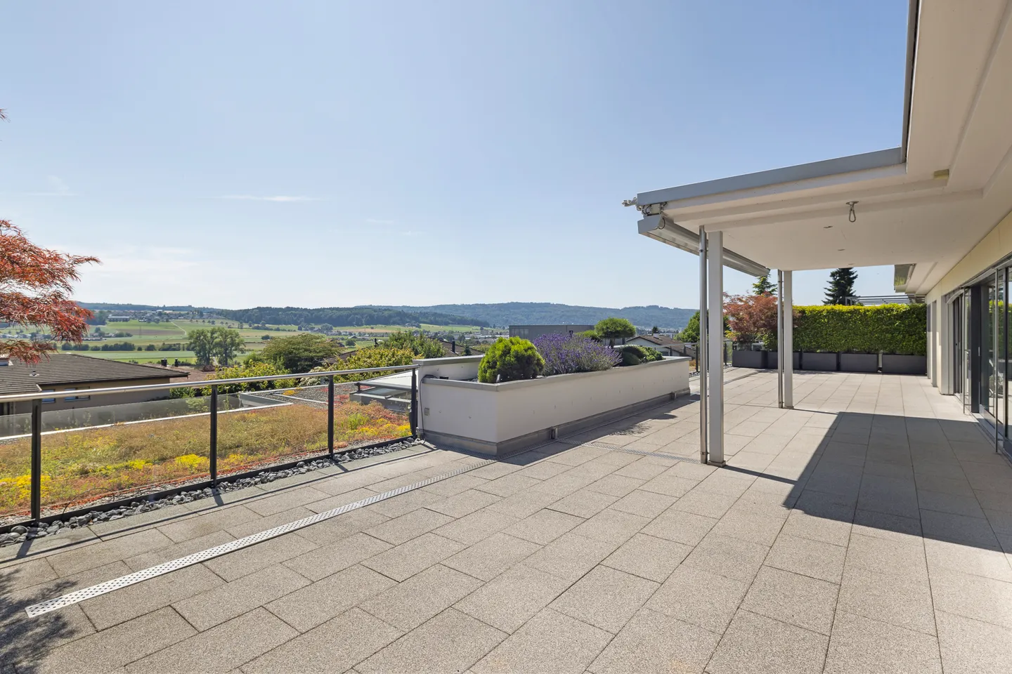 Miracolo di spazio elegante con terrazza e panorama alpino - Foto 3 di 15