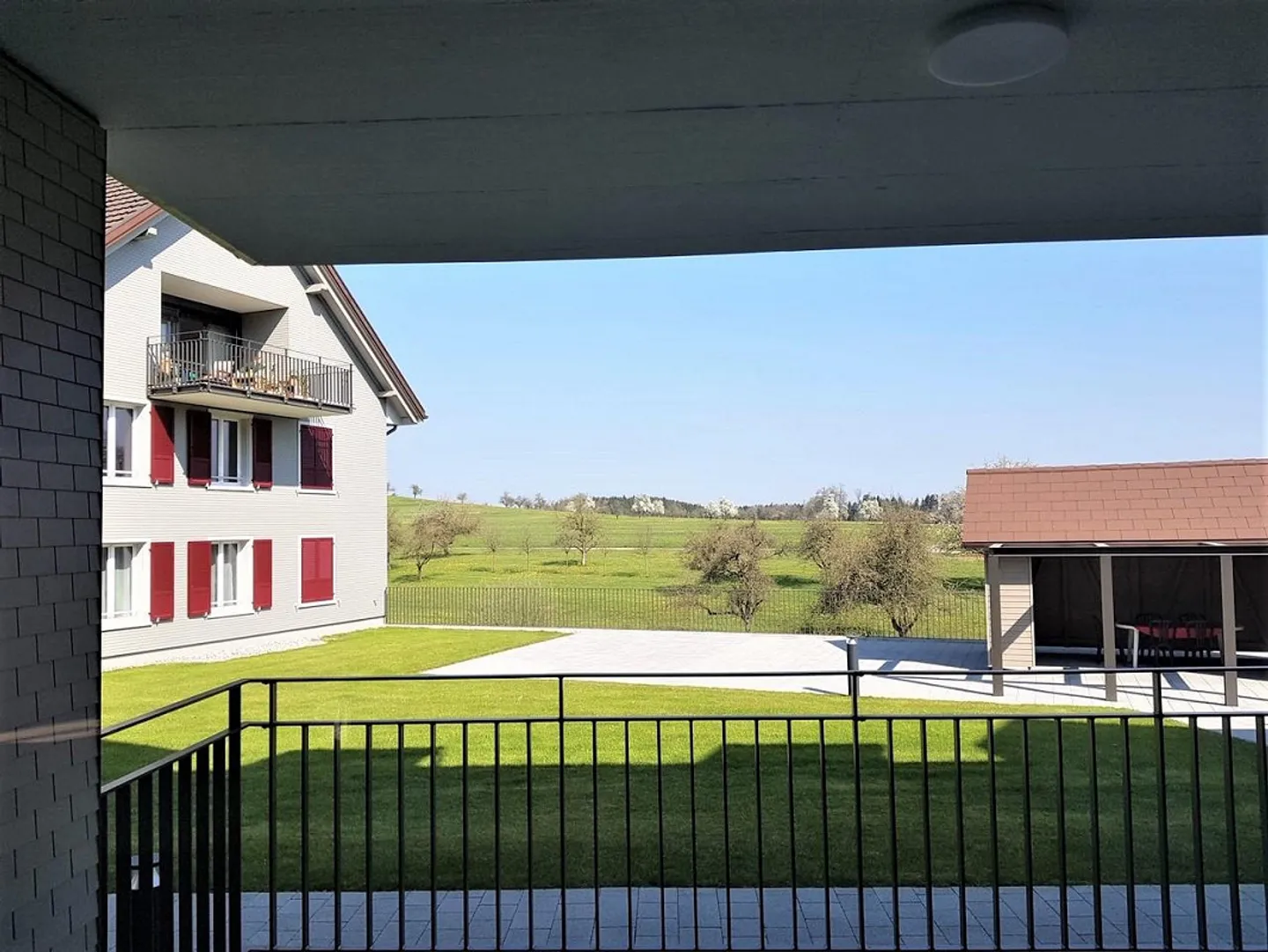 Votre nouveau chez-vous avec vue sur la verdure - Photo 7 sur 9