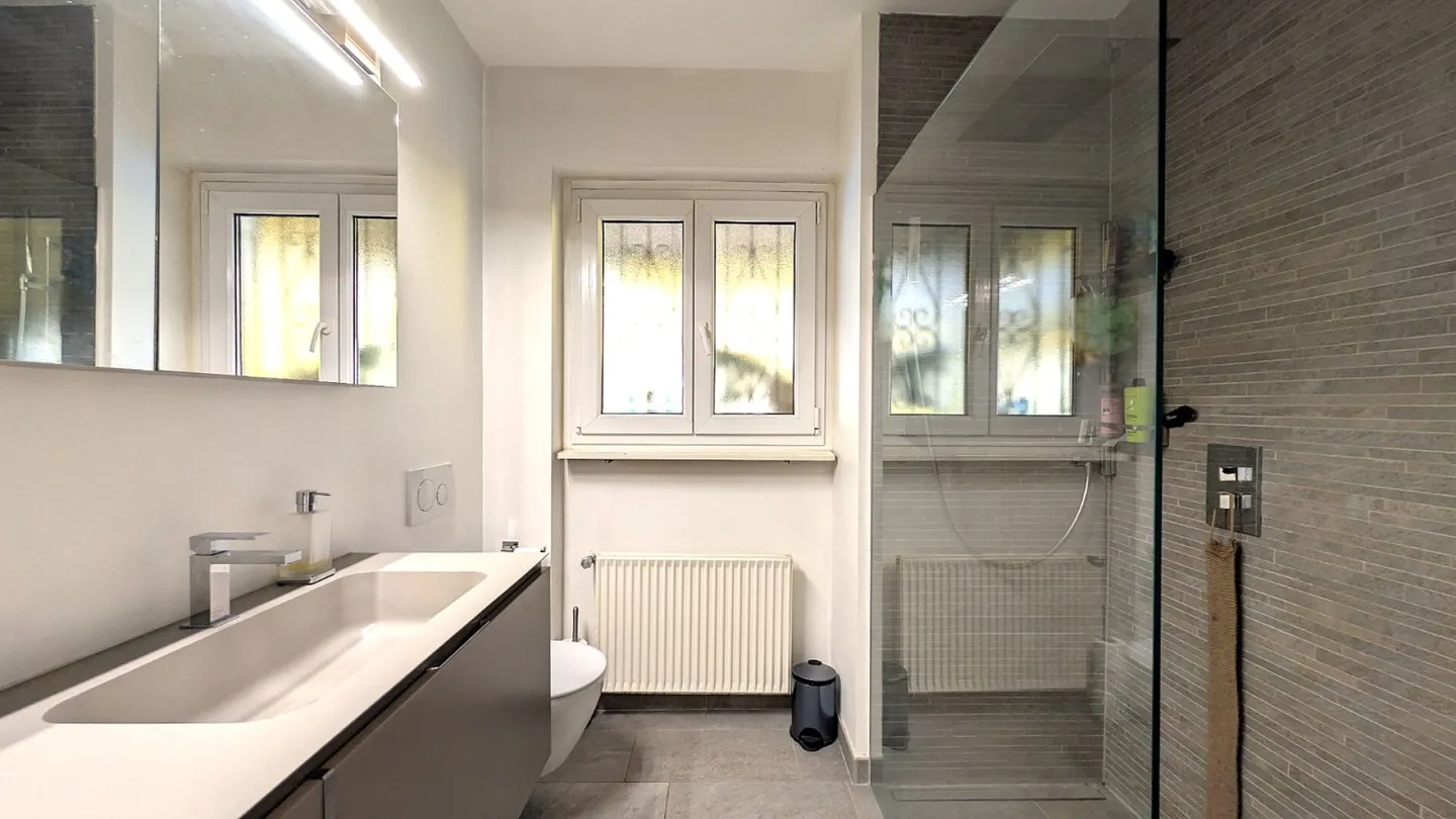 Doppelhaushälfte mit 800 m² Garten - Foto 8 von 15