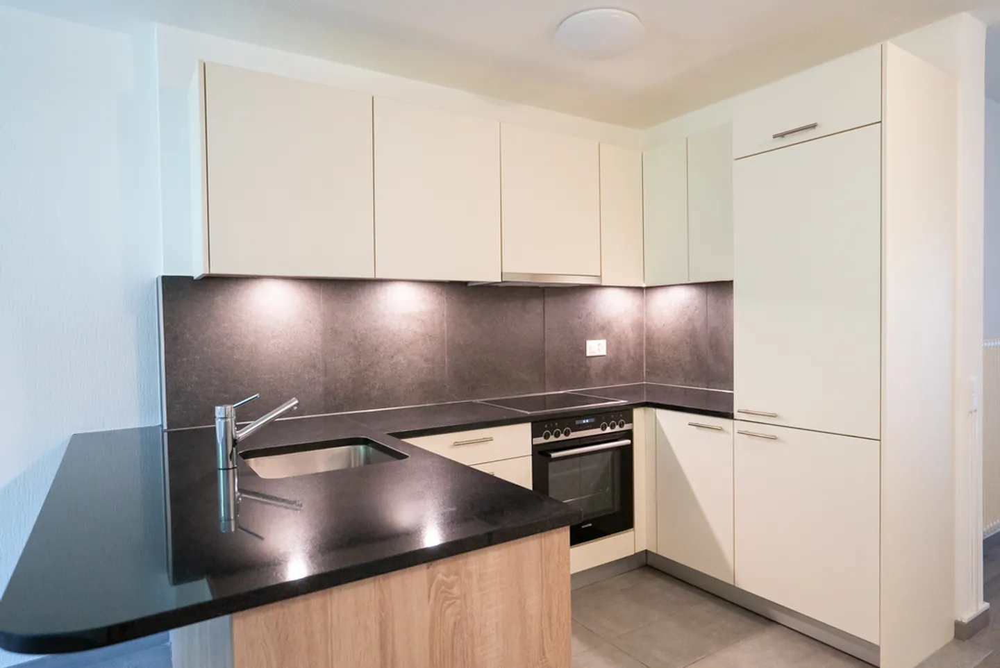 Appartement rénové à Lausanne - Photo 2 sur 6