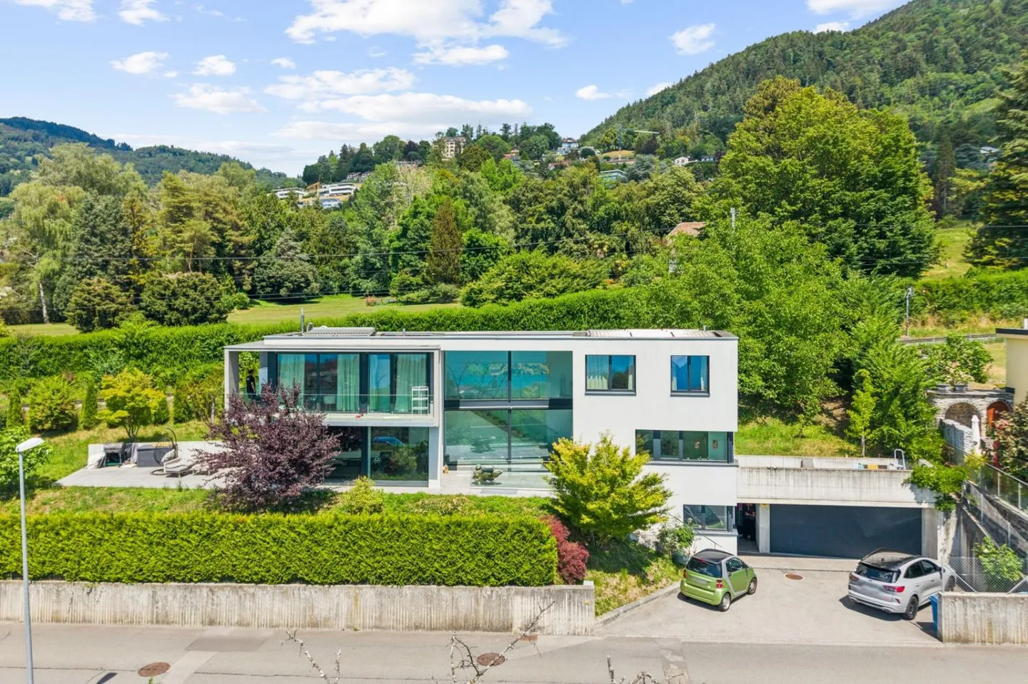 Vue panoramique pour cette villa moderne - Photo 1 sur 13