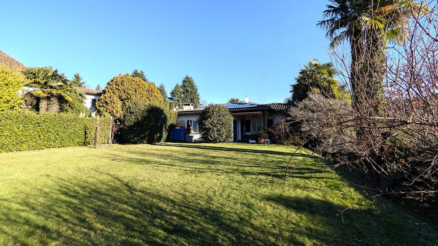 Doppelhaushälfte mit 800 m² Garten - Foto 13 von 15