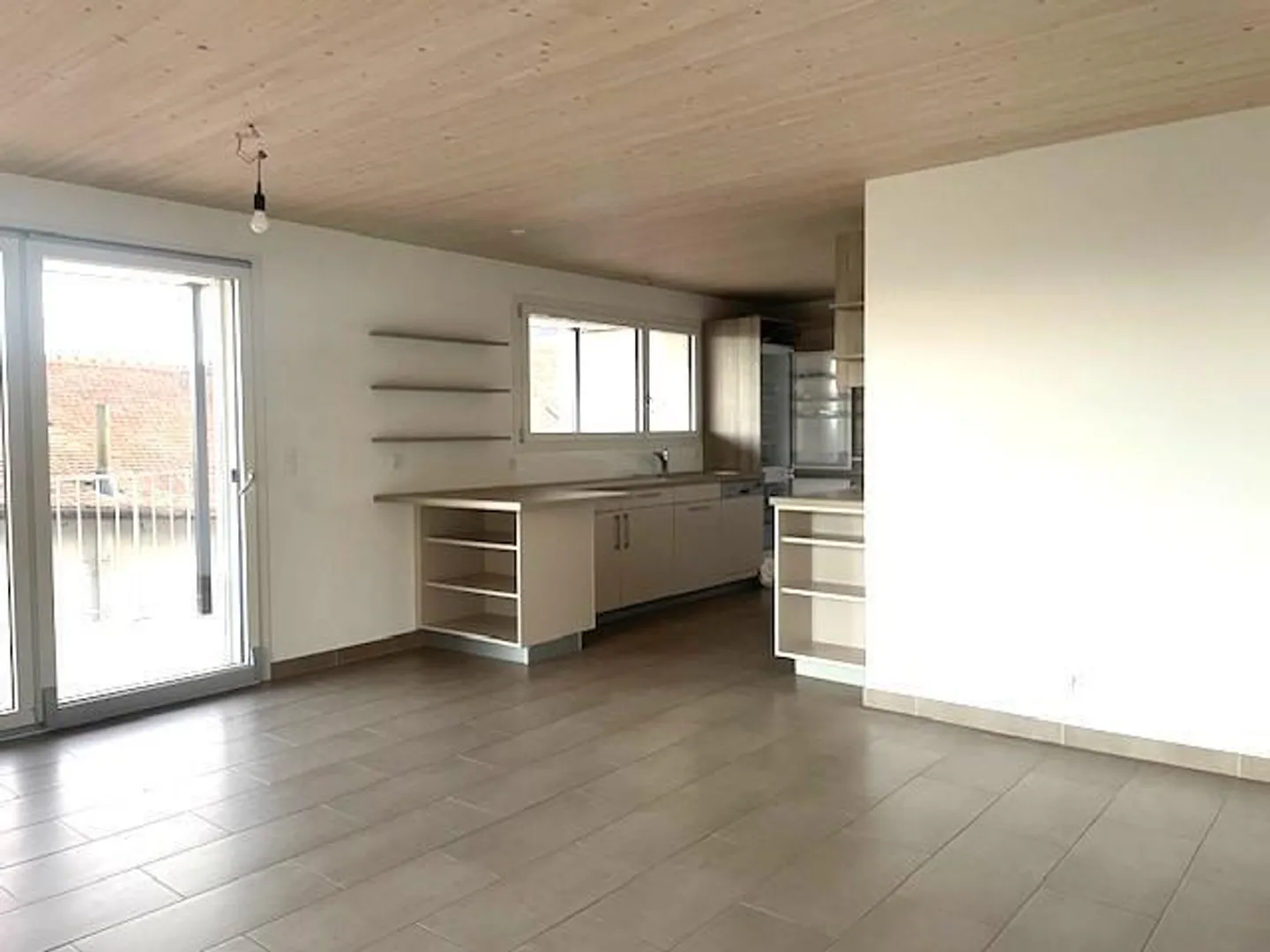 Bel appartement de 3,5 pièces avec balcon et jardin - Foto 4 di 5