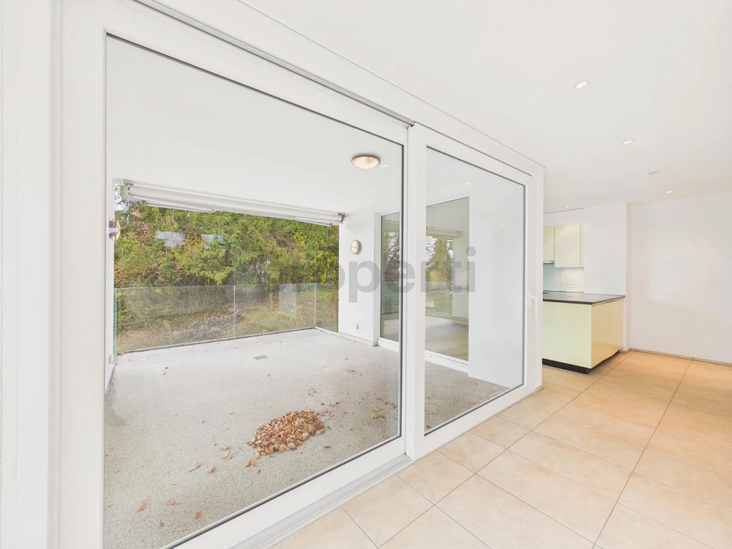 Appartement lumineux de 4,5 pièces avec balcon et part de jardin, Zumikon - Photo 6 sur 16