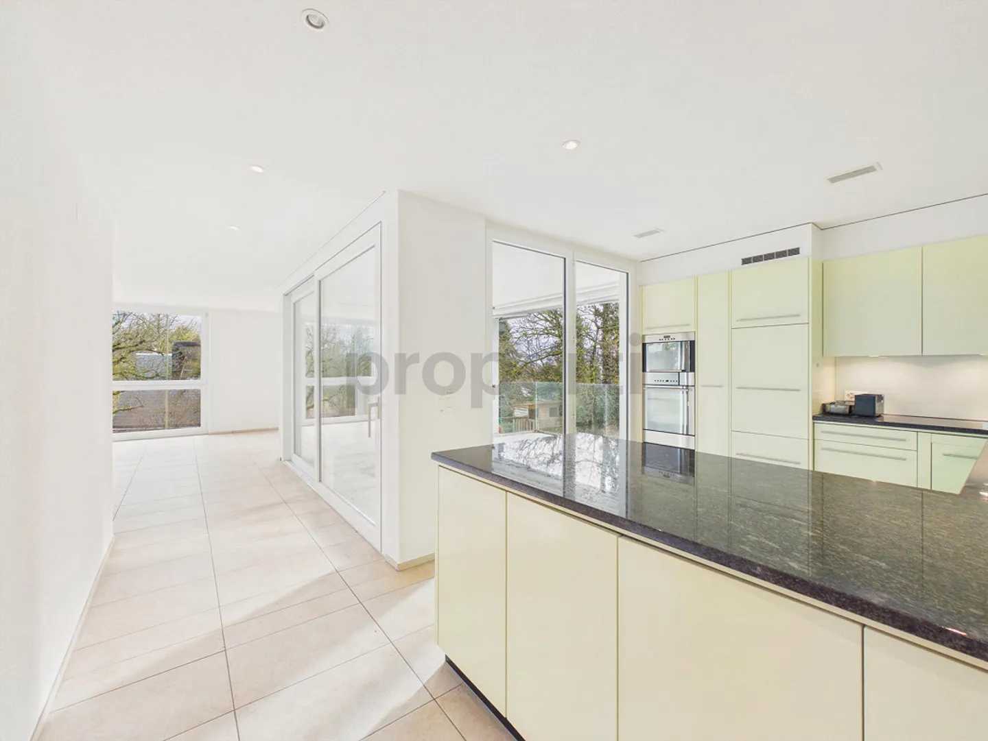 Appartement lumineux de 4,5 pièces avec balcon et part de jardin, Zumikon - Photo 7 sur 16