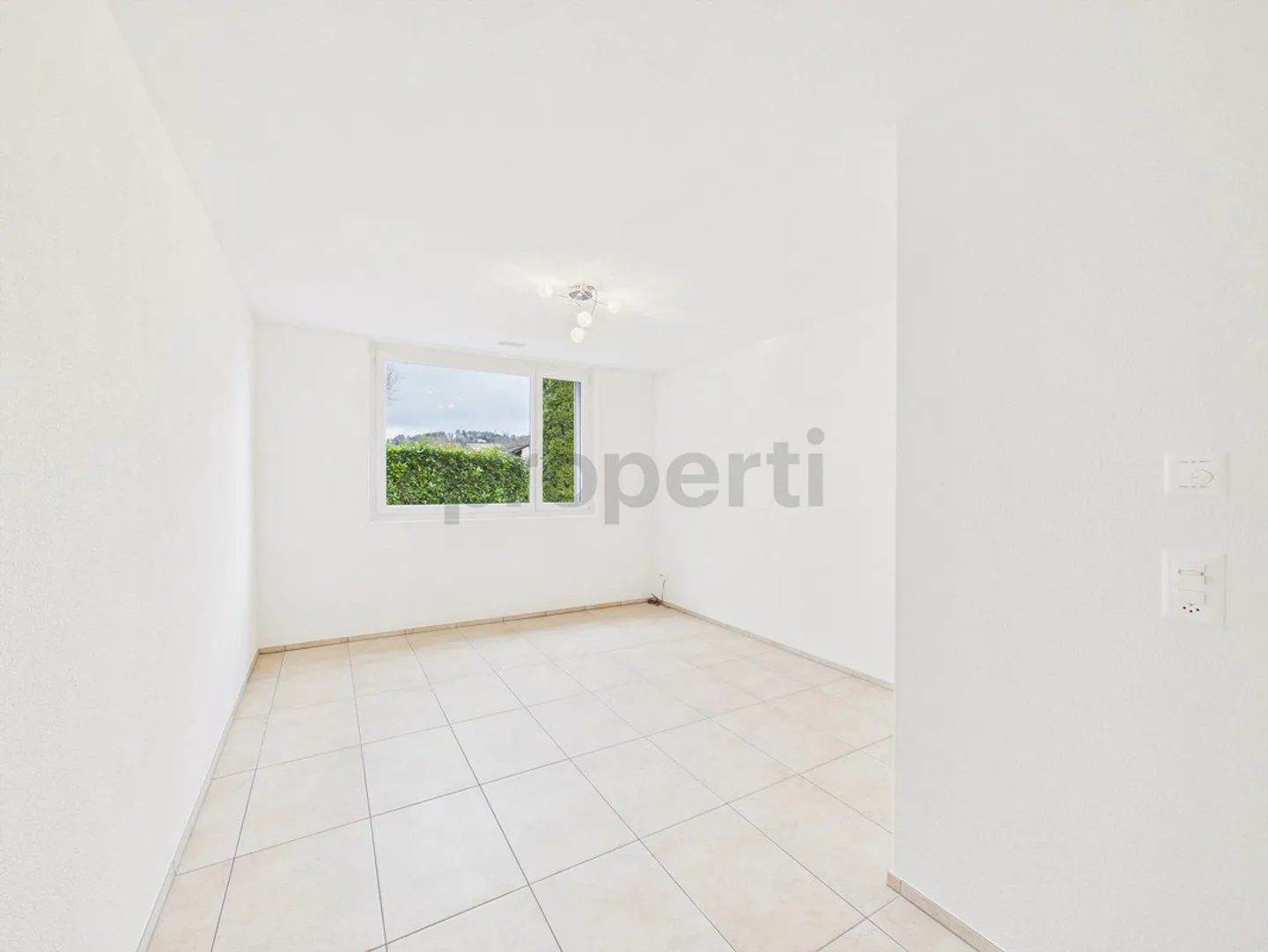 Appartement lumineux de 4,5 pièces avec balcon et part de jardin, Zumikon - Photo 13 sur 16