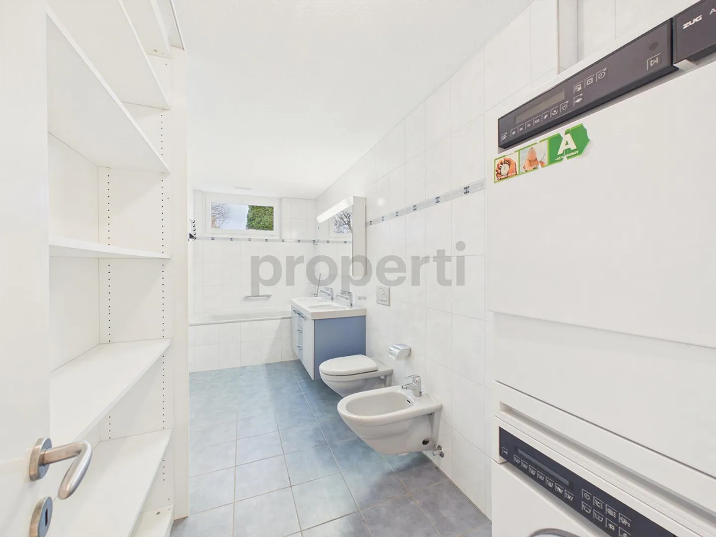 Appartement lumineux de 4,5 pièces avec balcon et part de jardin, Zumikon - Photo 14 sur 16