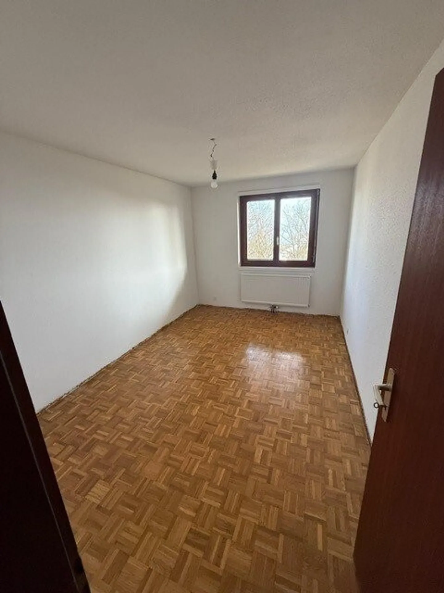 Pretty 4.5-room apartment with lake view - Photo 3 of 5