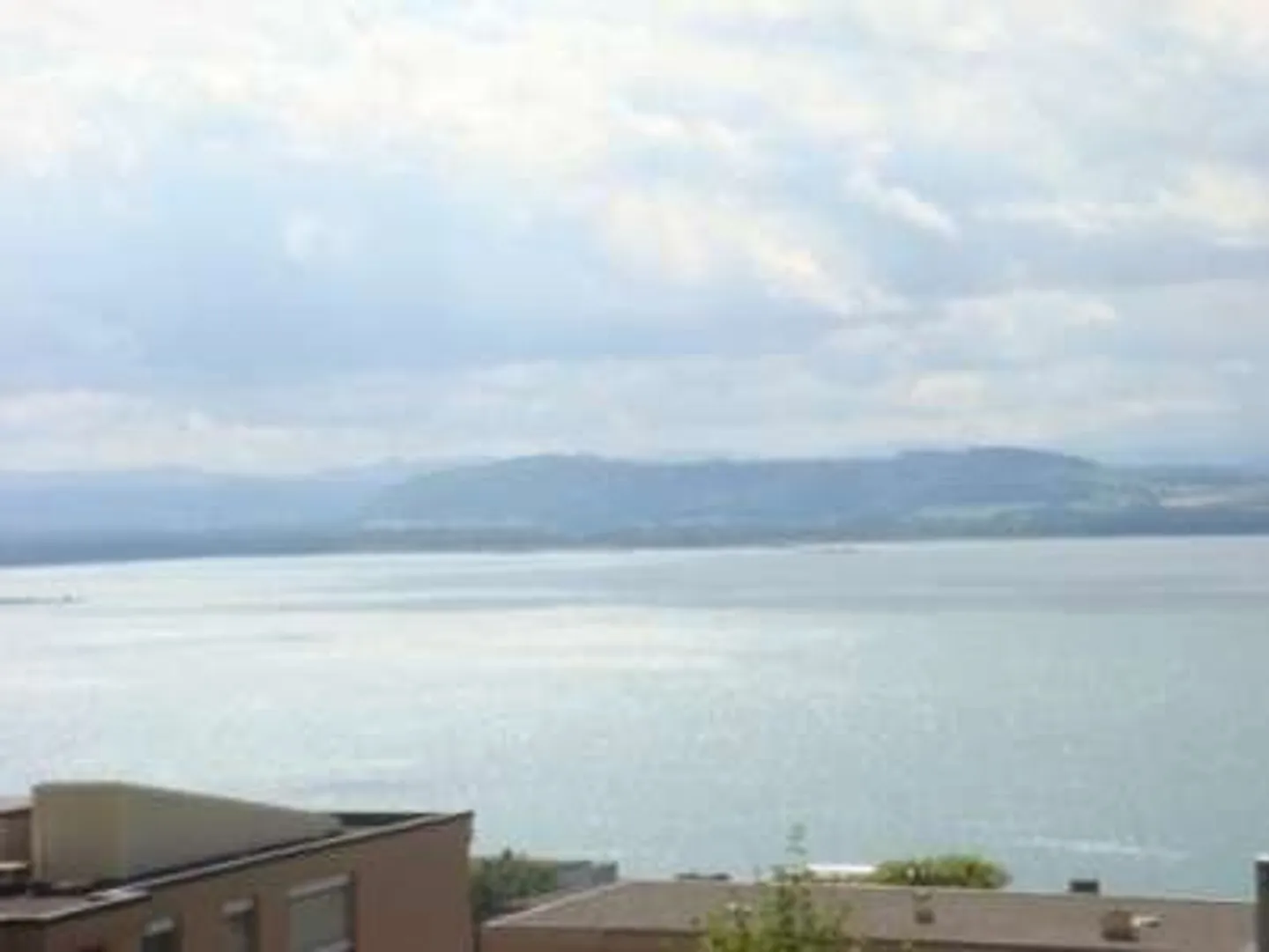 Pretty 4.5-room apartment with lake view - Photo 2 of 5