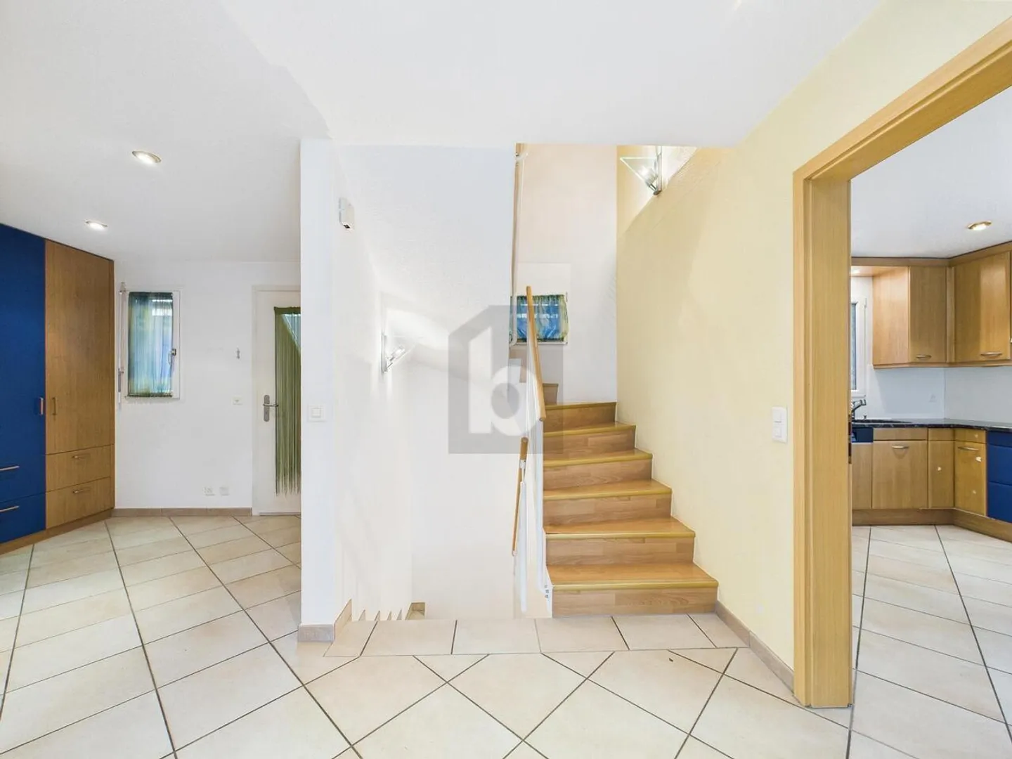 GROSSZÜGIG MIT STIL UND WEITBLICK - Foto 2 von 6