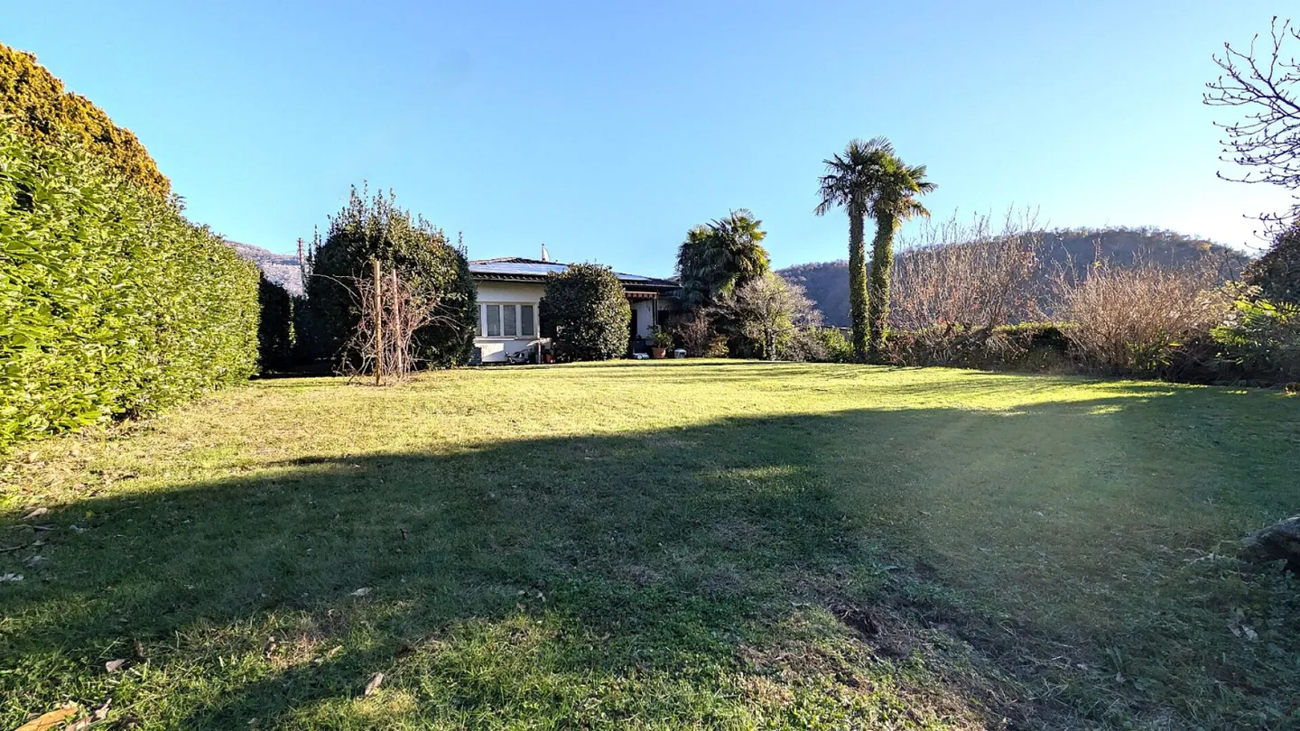 Doppelhaushälfte mit 800 m² Garten - Foto 14 von 15