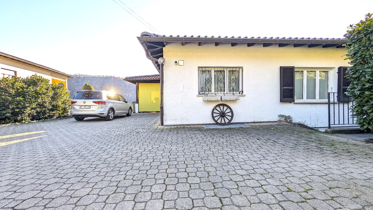 Doppelhaushälfte mit 800 m² Garten - Foto 15 von 15