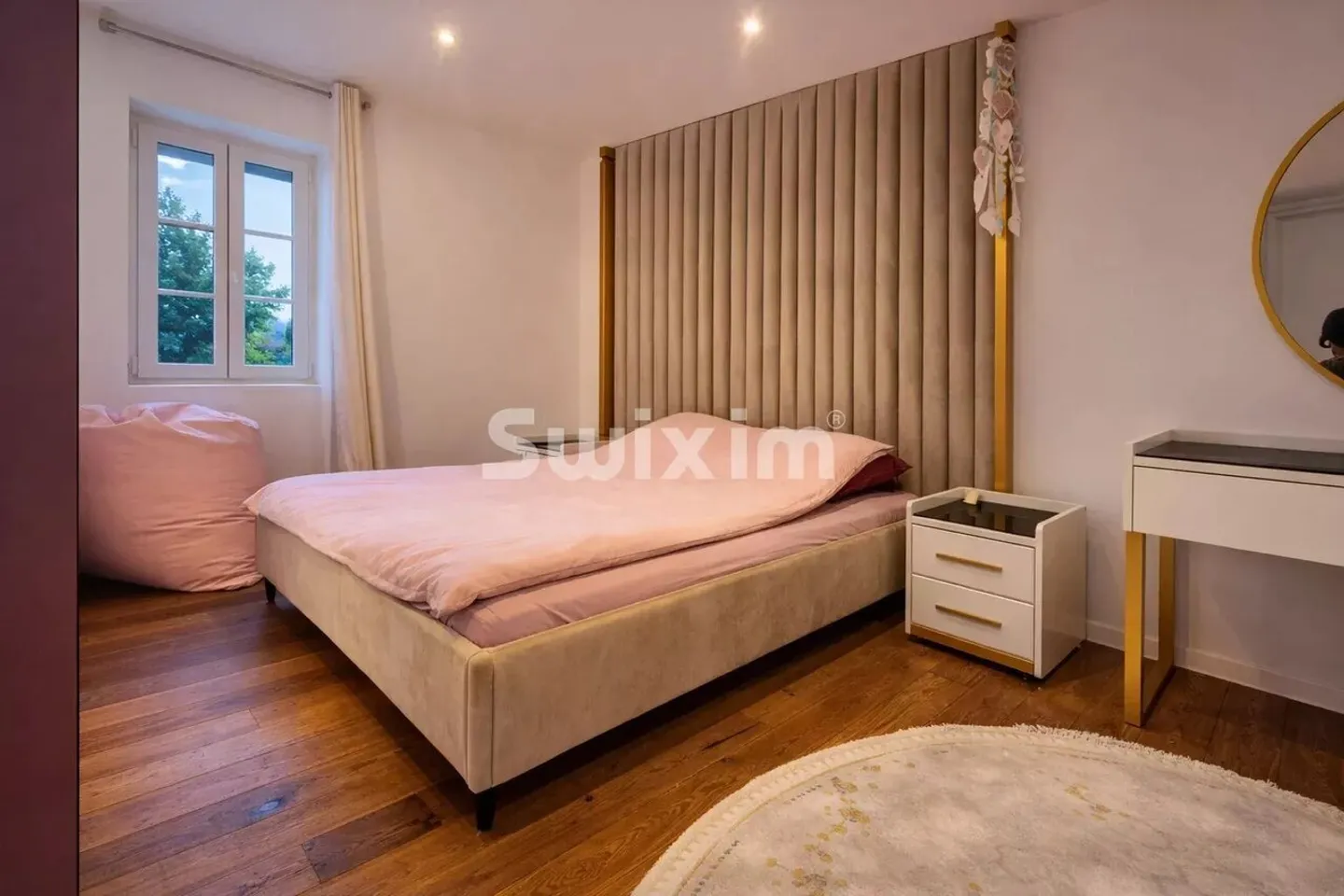 VILLA CONTEMPORANEA PROGETTATA DA UN ARCHITETTO NEL CUORE DI UNA CASA DI VILLAGGIO AUTENTICA - Foto 7 di 13