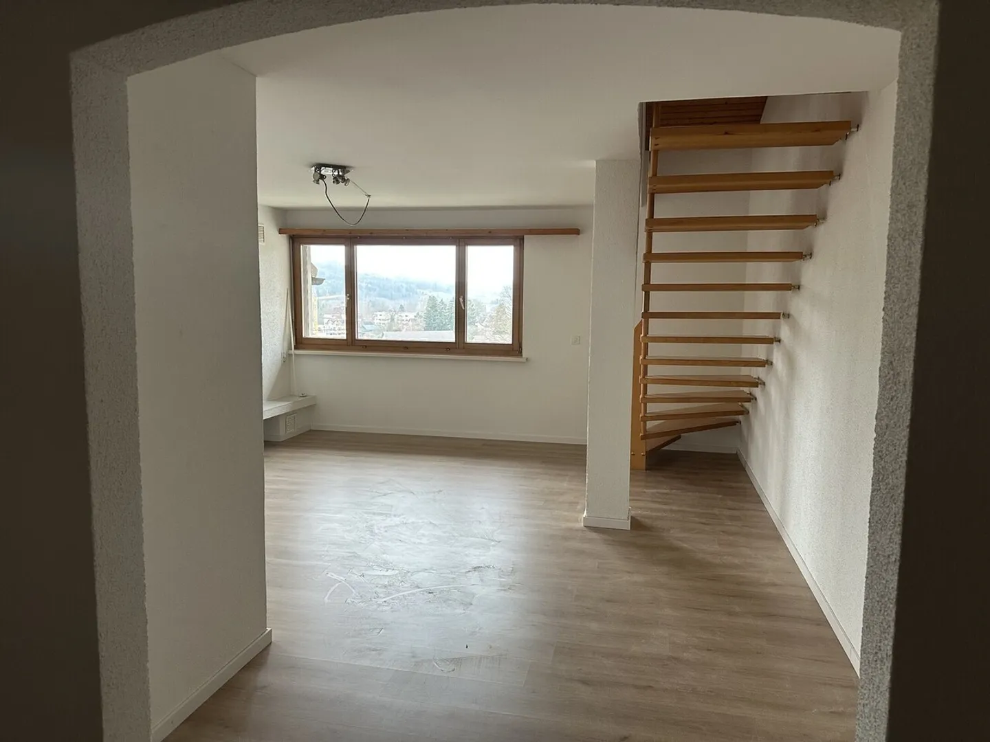 Appartamento maisonette rustico con camino. Una visita vale la pena! - Foto 2 di 10