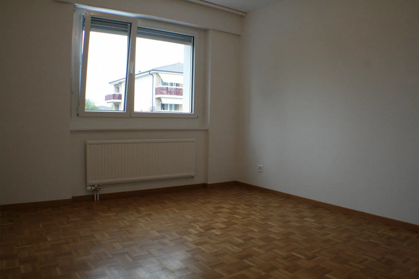 Beautiful 4-room apartment with balcony - Photo 5 of 7