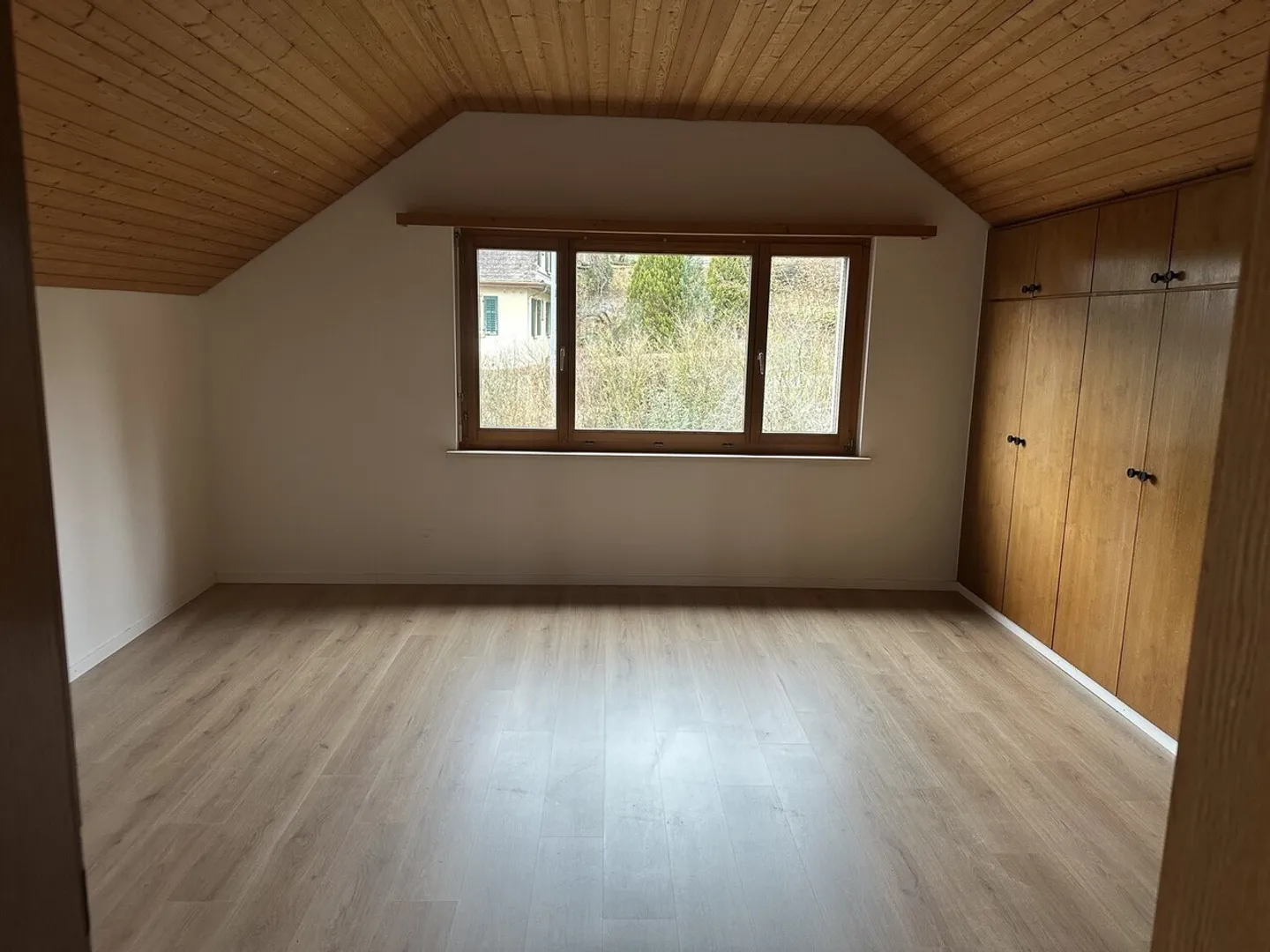 Appartamento maisonette rustico con camino. Una visita vale la pena! - Foto 4 di 10