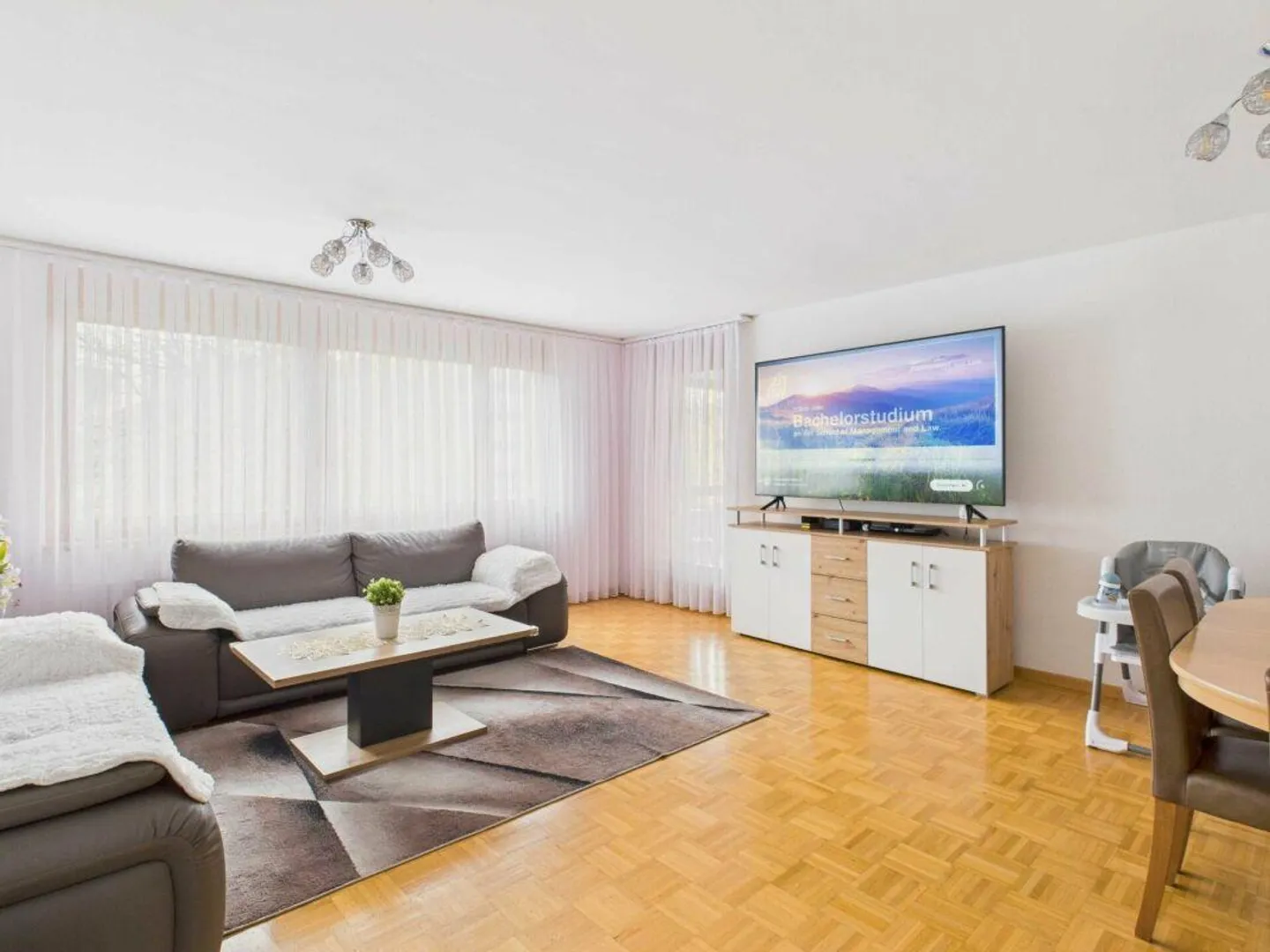 Grosszügige 4.5-Zimmerwohnung mit Balkon - Foto 5 von 10